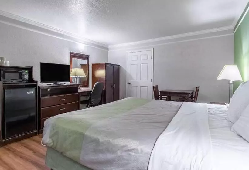 اتاق استاندارد با تخت بزرگ, Motel 6kingsburg, Ca