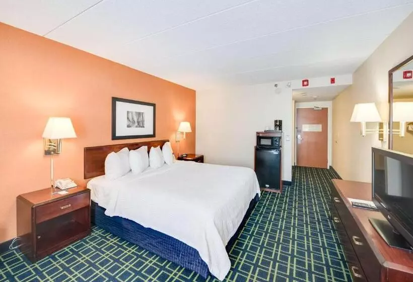 キングサイズベッドのスタンダードルーム, Motel 6 Milford, Ct