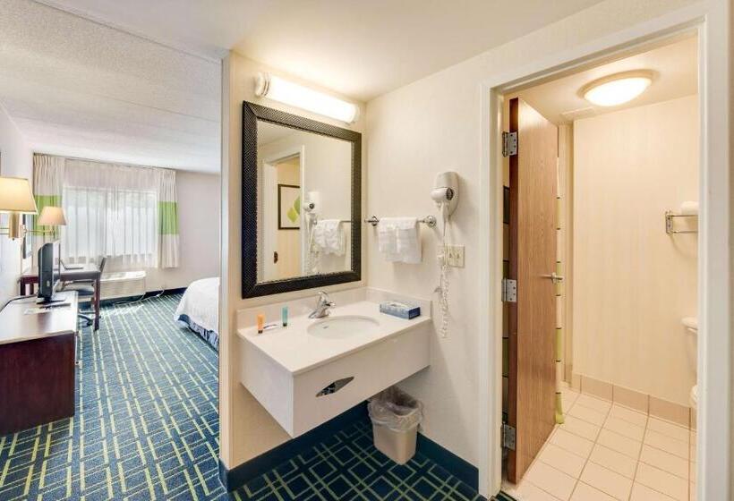 اتاق استاندارد چهار تخته, Motel 6 Milford, Ct