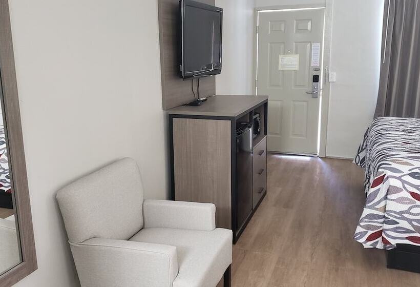 חדר סופריור מותאם לאדם עם מוגבלויות, Red Roof Inn Cullman