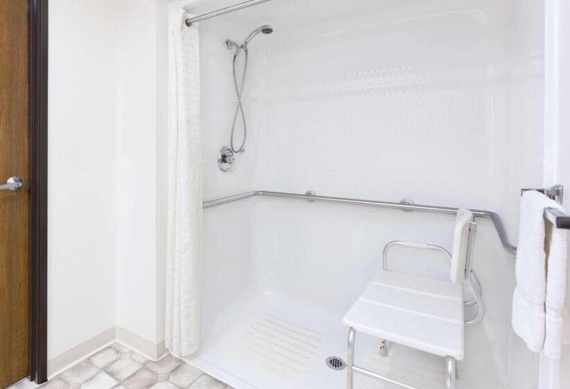 חדר סטנדרט עם מיטת קינג, Super 8 By Wyndham Antigo