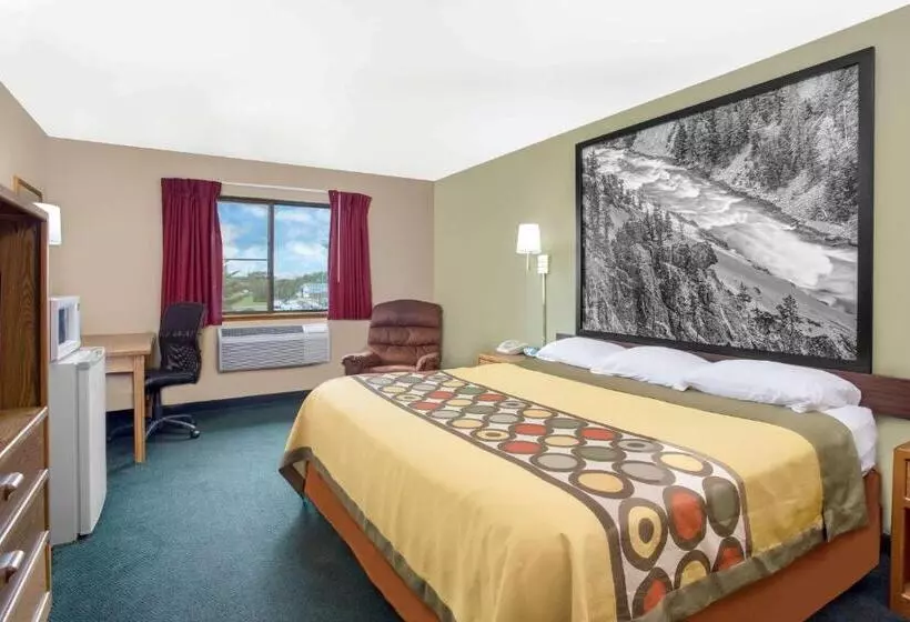 Standard-huone King-vuode, Super 8 By Wyndham Antigo