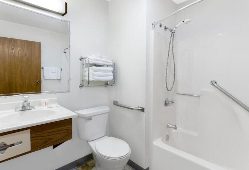 חדר סטנדרט מותאם לאדם עם מוגבלויות, Super 8 By Wyndham Antigo