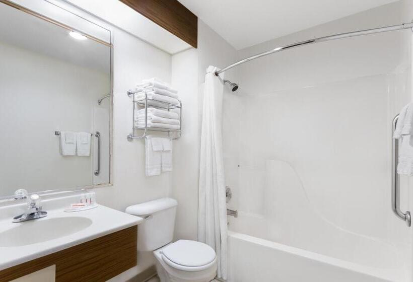 חדר סטנדרט עם מיטת קינג, Super 8 By Wyndham Antigo