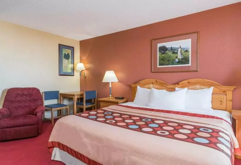 キングサイズベッドのデラックスルーム, Super 8 By Wyndham Baxter/brainerd Area