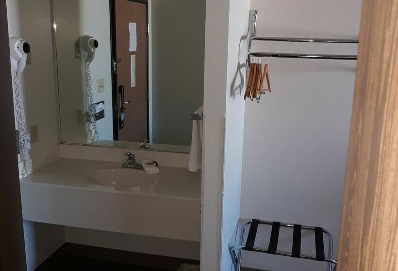 غرفه قياسيه سريرين مزدوجين, Super 8 By Wyndham Bethany Mo