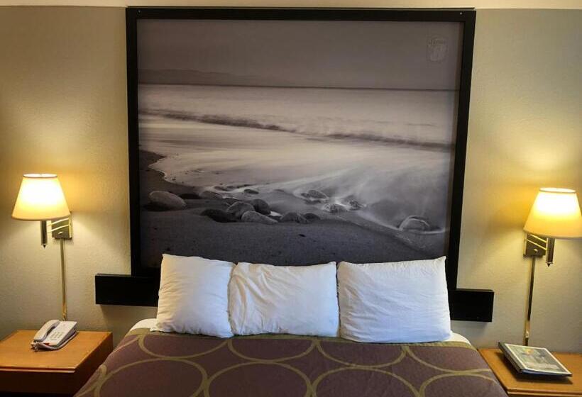 غرفة قياسية سرير كينج لذوى الإحتياجات الخاصة, Super 8 By Wyndham Crescent City