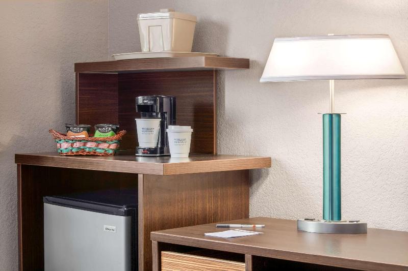 Büyük Çift Kişilik Yataklı Standart Oda, Super 8 By Wyndham Hanover