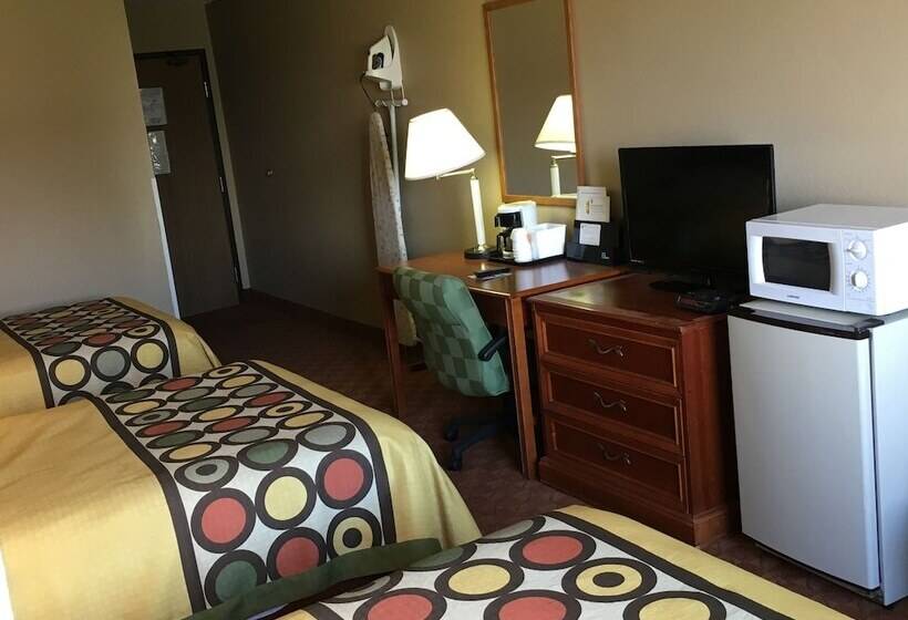 标准工作室, Super 8 By Wyndham Howe