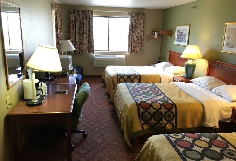 标准工作室, Super 8 By Wyndham Howe