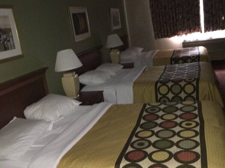 标准工作室, Super 8 By Wyndham Howe