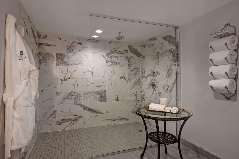 带大床的标准间, Super 8 By Wyndham Lincoln North