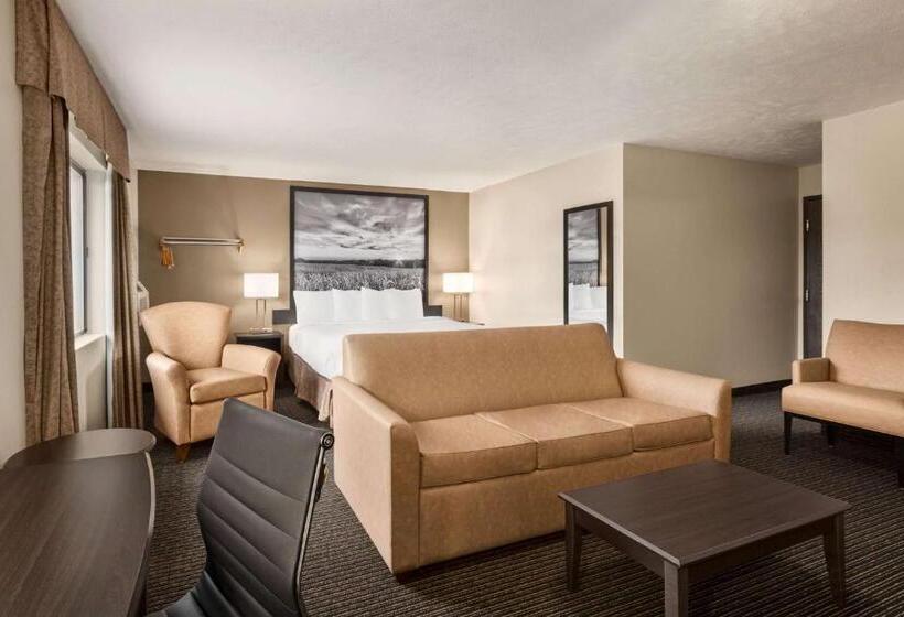 带大床的复式套间, Super 8 By Wyndham Lincoln North