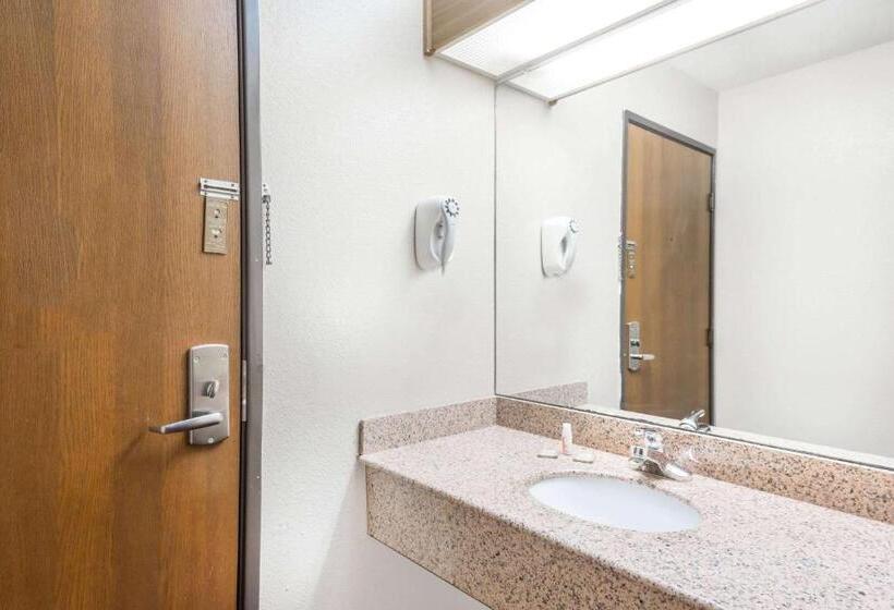 デラックスルーム, Super 8 By Wyndham Paris Il