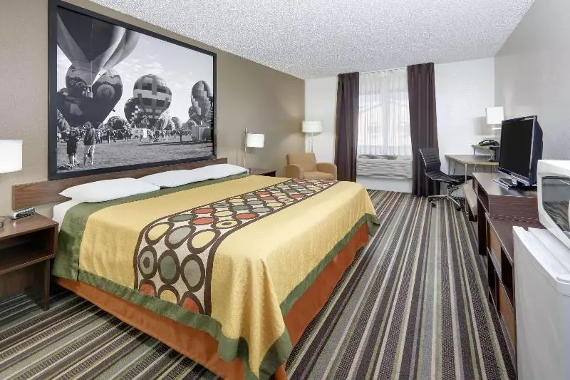 اتاق استاندارد با تخت بزرگ, Super 8 By Wyndham Roswell