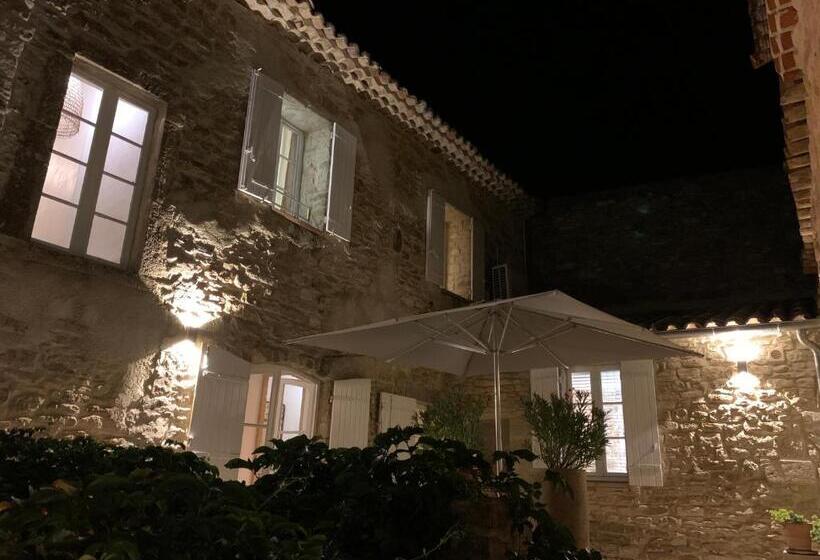 Люкс Deluxe Кровать Кинг, La Maison Des Vendangeurs Table D Hôtes Le Soir Du Jeudi Au Dimanche Jacuzzi Balnéo Spa Acces