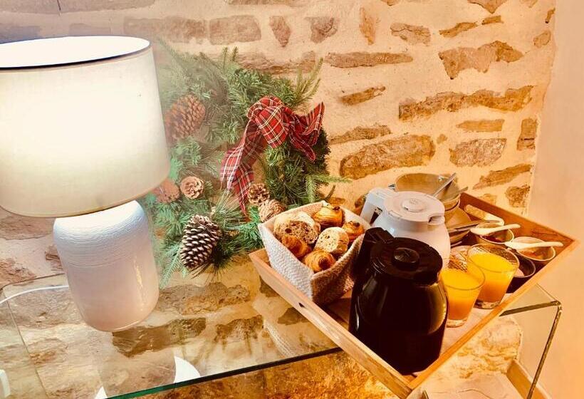 Люкс Deluxe Кровать Кинг, La Maison Des Vendangeurs Table D Hôtes Le Soir Du Jeudi Au Dimanche Jacuzzi Balnéo Spa Acces