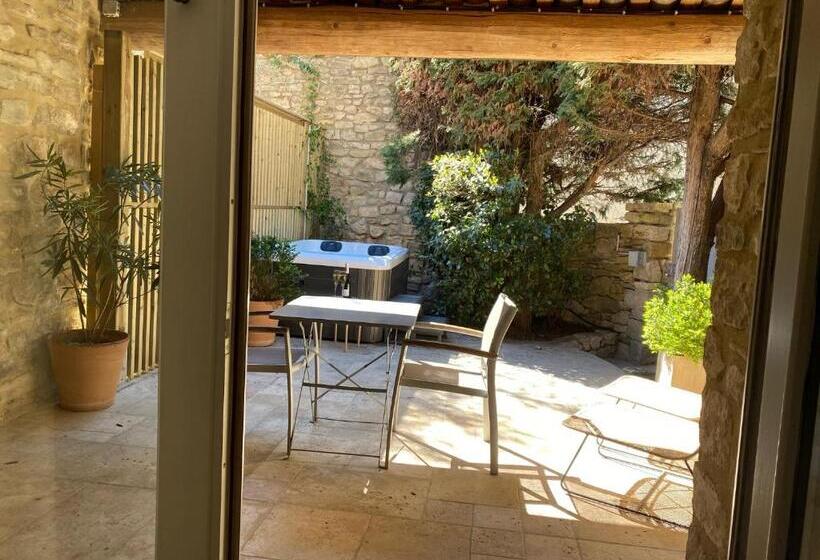 Номер Стандарт Вид на Сад, La Maison Des Vendangeurs Table D Hôtes Le Soir Du Jeudi Au Dimanche Jacuzzi Balnéo Spa Acces