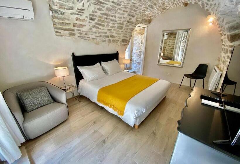 Люкс с гидромассажем, La Maison Des Vendangeurs Table D Hôtes Le Soir Du Jeudi Au Dimanche Jacuzzi Balnéo Spa Acces