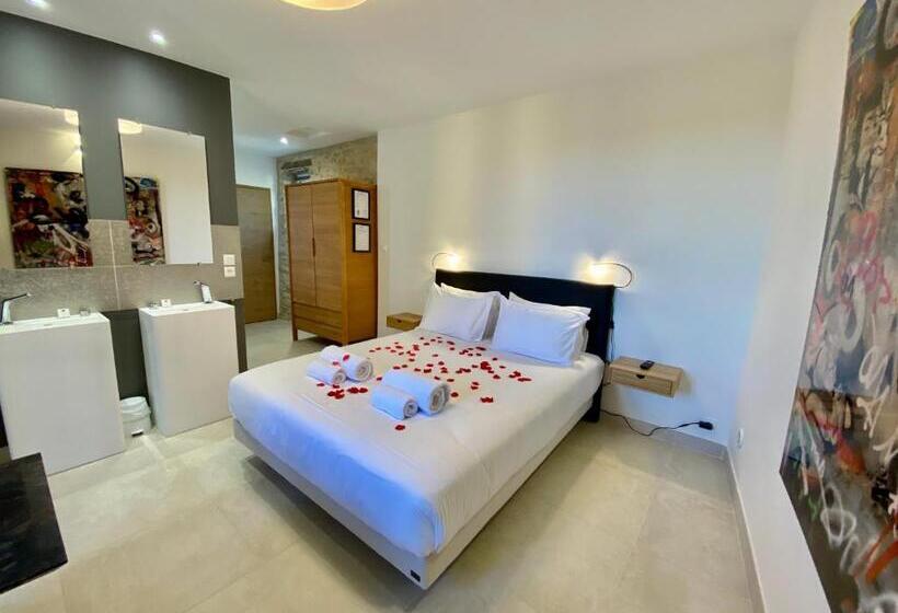 Люкс Кровать Кинг, La Maison Des Vendangeurs Table D Hôtes Le Soir Du Jeudi Au Dimanche Jacuzzi Balnéo Spa Acces