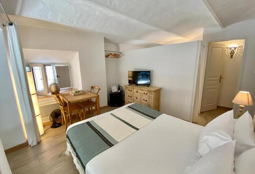 Номер Стандарт Вид на Сад, La Maison Des Vendangeurs Table D Hôtes Le Soir Du Jeudi Au Dimanche Jacuzzi Balnéo Spa Acces