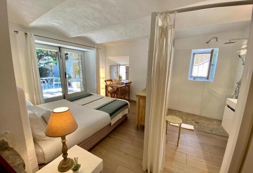 Номер Стандарт Вид на Сад, La Maison Des Vendangeurs Table D Hôtes Le Soir Du Jeudi Au Dimanche Jacuzzi Balnéo Spa Acces