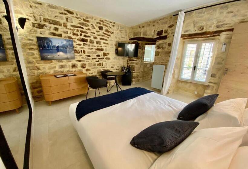 带大床的复式套间, La Maison Des Vendangeurs   Table D Hôtes Le Soir Du Jeudi Au Dimanche  Jacuzzi   Balnéo Spa   Acces