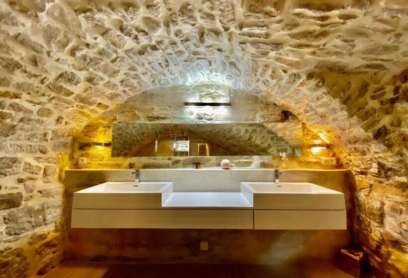 자쿠지 스위트, La Maison Des Vendangeurs   Table D Hôtes Le Soir Du Jeudi Au Dimanche  Jacuzzi   Balnéo Spa   Acces