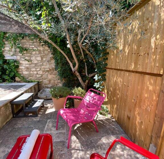 Люкс с гидромассажем, La Maison Des Vendangeurs Table D Hôtes Le Soir Du Jeudi Au Dimanche Jacuzzi Balnéo Spa Acces