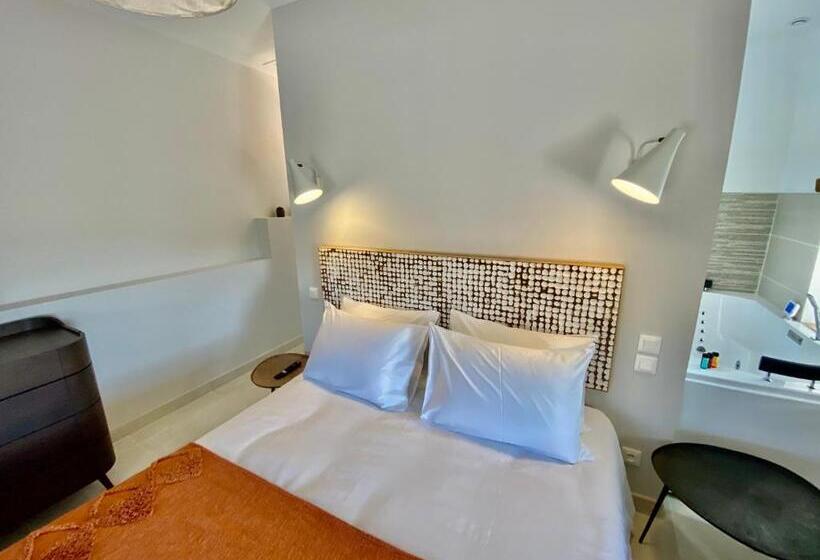 Стандартный Номер Кровать Кинг, La Maison Des Vendangeurs Table D Hôtes Le Soir Du Jeudi Au Dimanche Jacuzzi Balnéo Spa Acces