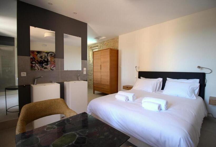 Люкс Кровать Кинг, La Maison Des Vendangeurs Table D Hôtes Le Soir Du Jeudi Au Dimanche Jacuzzi Balnéo Spa Acces