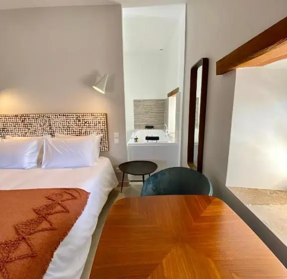 Standard-huone King-vuode, La Maison Des Vendangeurs   Table D Hôtes Le Soir Du Jeudi Au Dimanche  Jacuzzi   Balnéo Spa   Acces