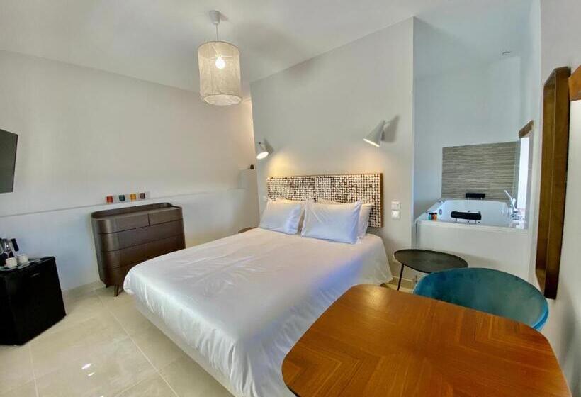 Стандартный Номер Кровать Кинг, La Maison Des Vendangeurs Table D Hôtes Le Soir Du Jeudi Au Dimanche Jacuzzi Balnéo Spa Acces