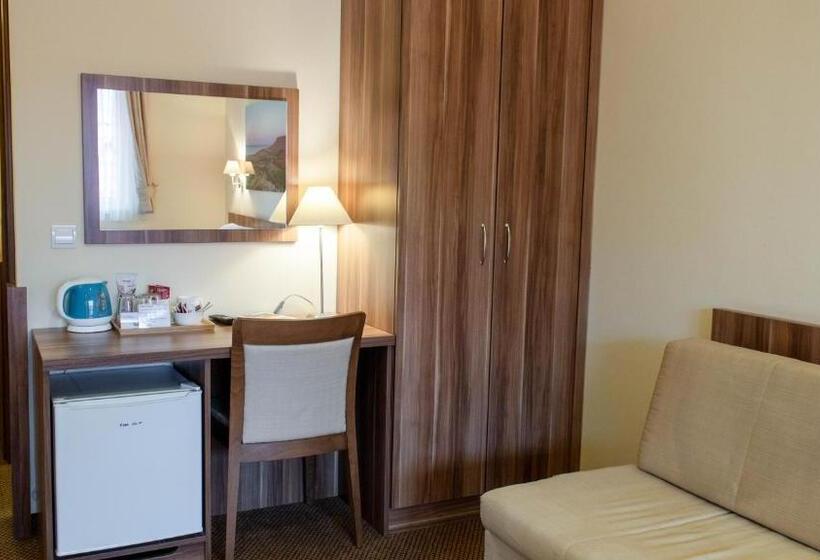 标准三人间, Balaton Colors Beach