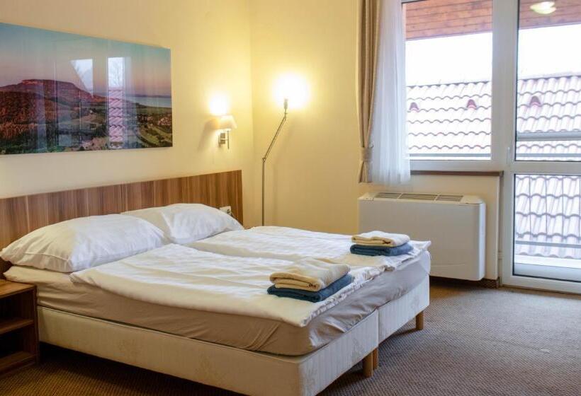 四人标准间, Balaton Colors Beach