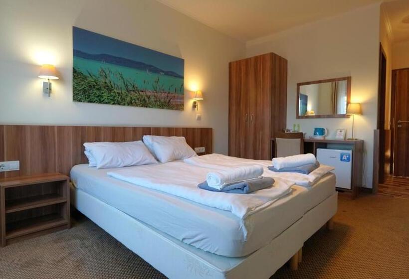 标准间带阳台, Balaton Colors Beach