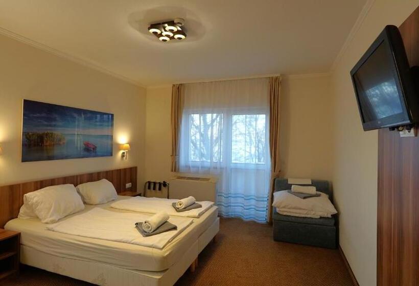 带阳台的三人标准间, Balaton Colors Beach