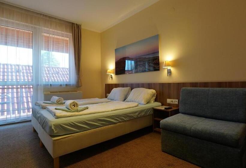 标准三人间, Balaton Colors Beach