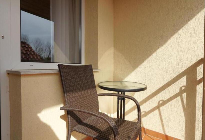 标准单人间, Balaton Colors Beach