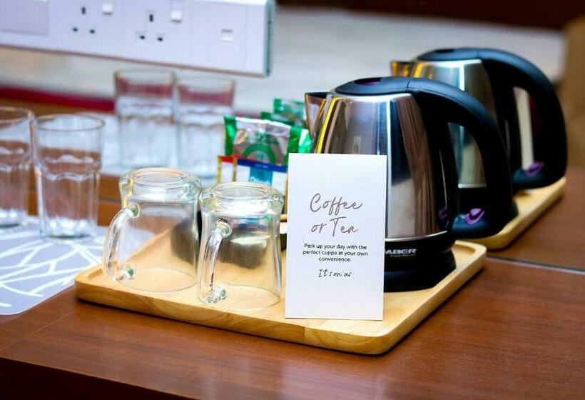 سوییت, Macalister Terraces