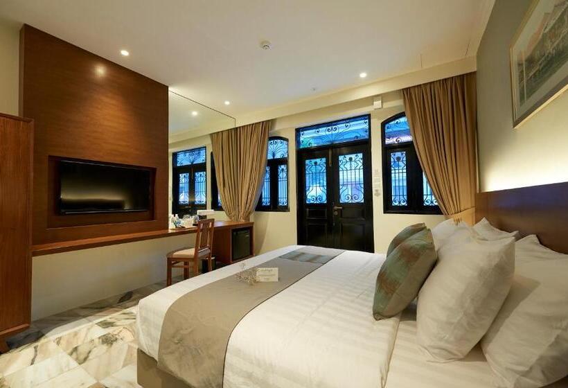 سوییت, Macalister Terraces