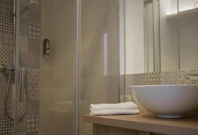 آپارتمان 2 خوابه, Ermine Suites
