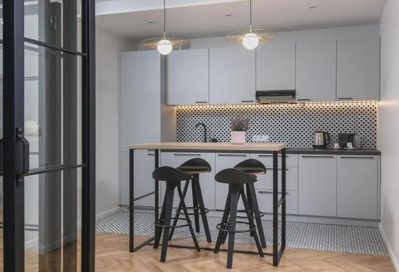 آپارتمان 2 خوابه, Ermine Suites