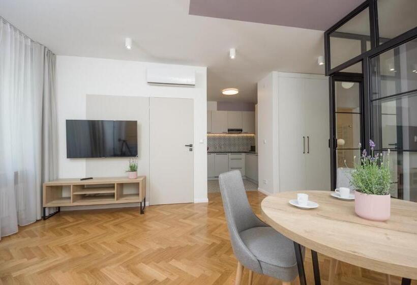 ２ベッドルームアパートメント, Ermine Suites