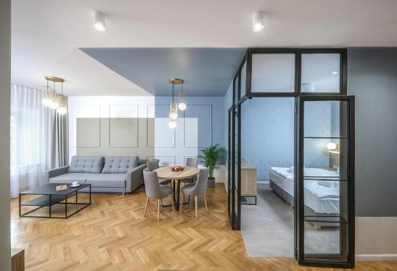 ２ベッドルームアパートメント, Ermine Suites