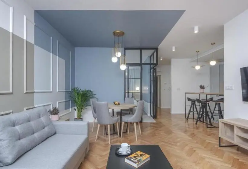 آپارتمان 2 خوابه, Ermine Suites