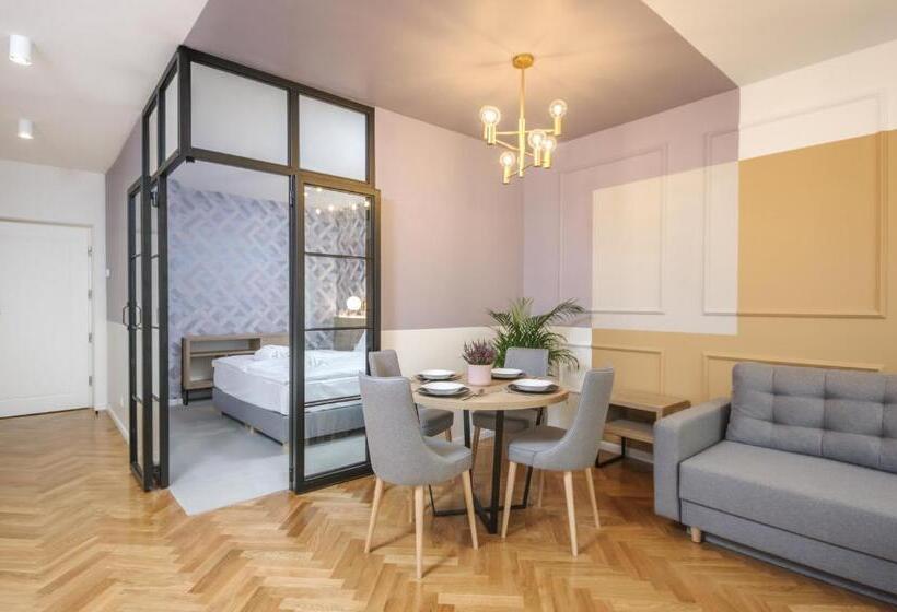 ２ベッドルームアパートメント, Ermine Suites