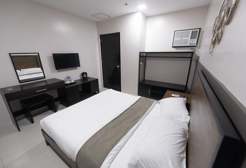 Deluxe Room, Bumble V Subic