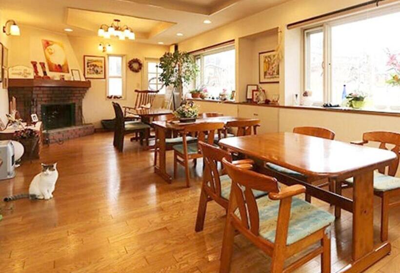 استودیوی استاندارد, Blanche Mori