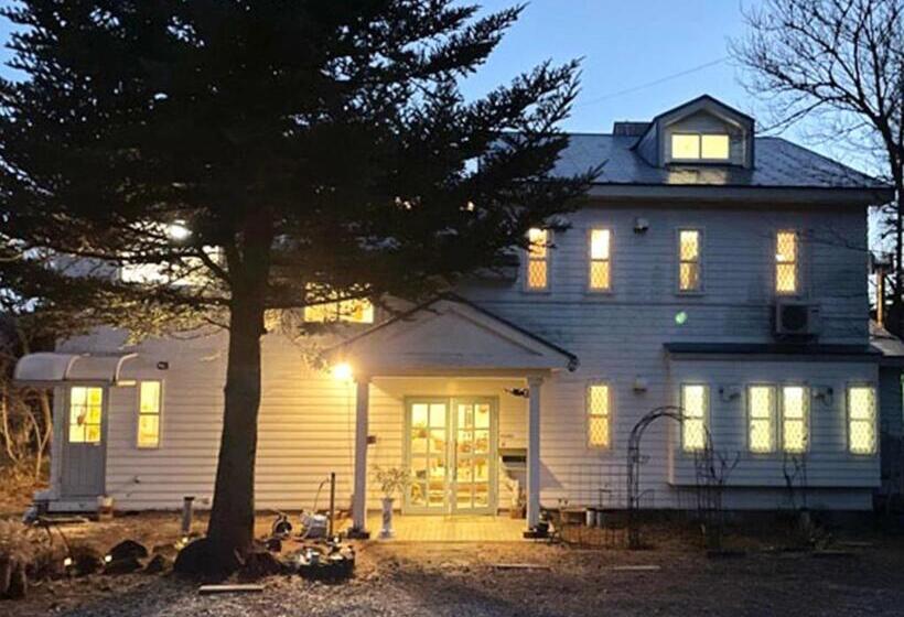 استودیوی استاندارد, Blanche Mori